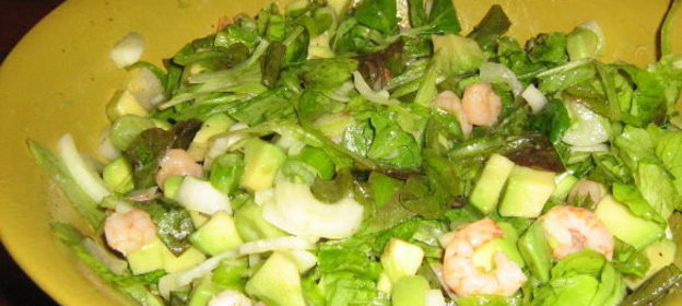 Салат из креветок и авокадо «Зеленый»