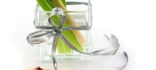 Булочки в виде сердец с сушеной вишней и шоколадными чипсами