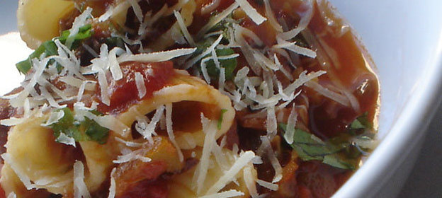 Паста с помидорами и сушеными грибами