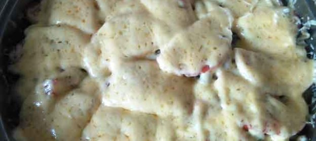 Картофельная запеканка с курицой и грибами