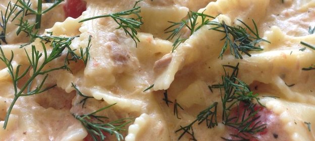 Паста фарфалле с тунцом