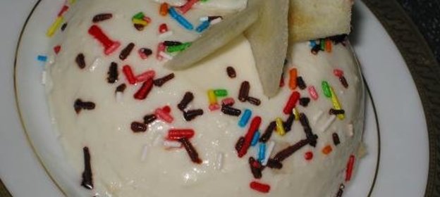 сметанно-творожный десерт с фруктами