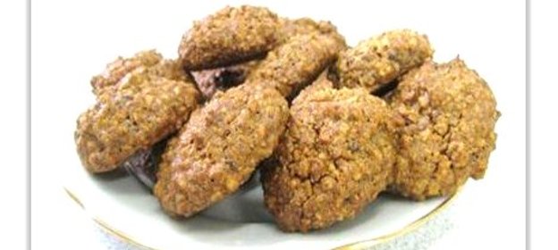 Хрустящее печенье с кукурузными хлопьями и грецкими орехами