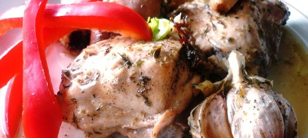 Пряная курица и 40 зубчиков чеснока