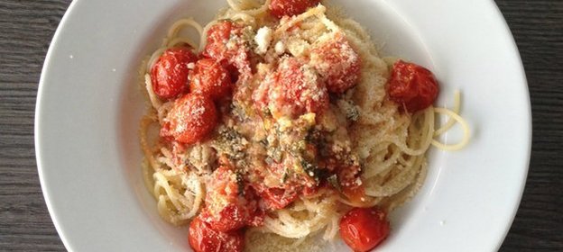 Спагетти с томатами