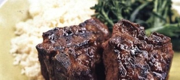 Тушеное мясо в кофейном соусе