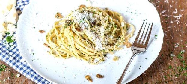 Паста с чесноком и оливковым маслом
