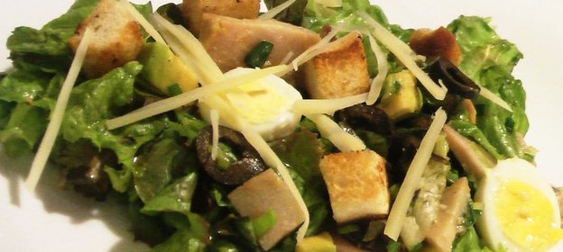 салат с осетриной