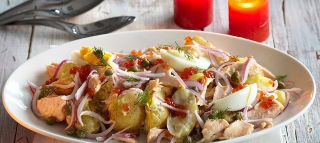 Салат с копченой горбушей