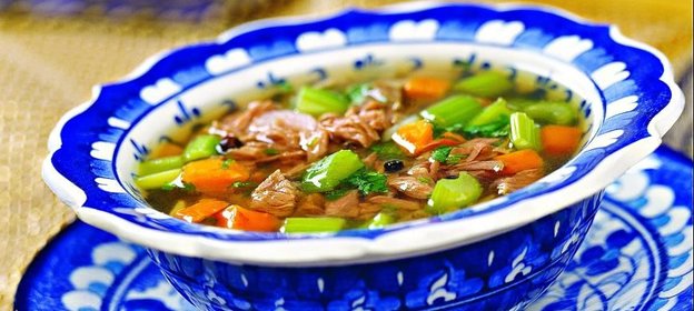 Стейк с овощами, приправленными апельсинами и горчичным семенем