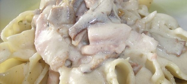 Паста с копченной рулькой и грибами (вариант)