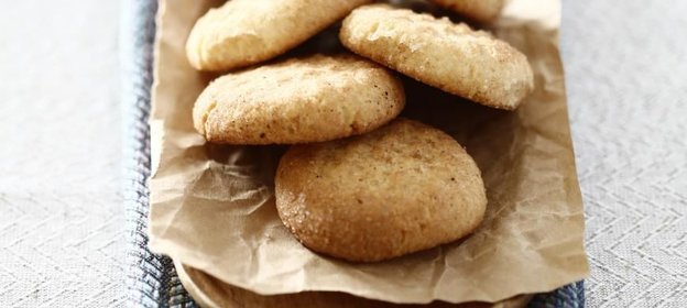 Рассыпчатое печенье с корицей