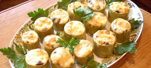 Кабачки, запеченные в мультиварке