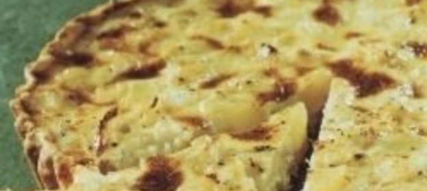 Салат из огурцов и редиса с сузьмой