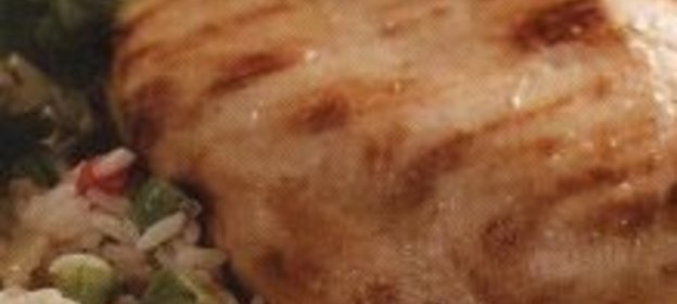 Биточки из рисовой каши с вишневым вареньем