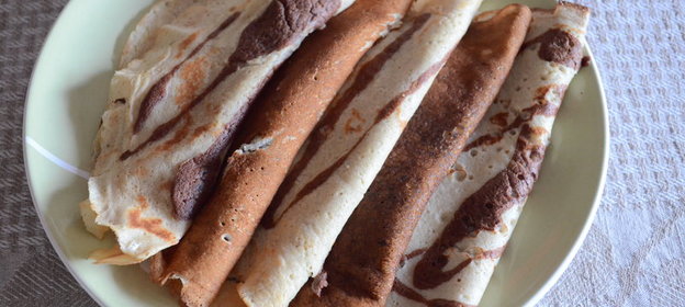 Банановые блинчики в шоколадную полоску