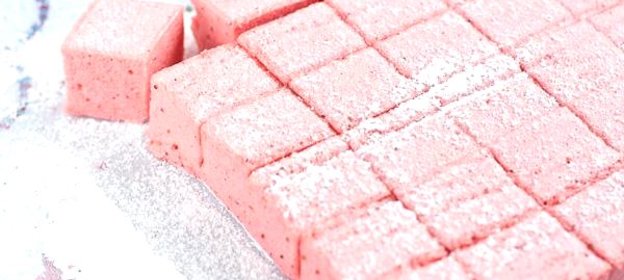 Клубничные облака