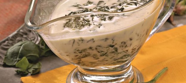 Сырный соус со шпинатом