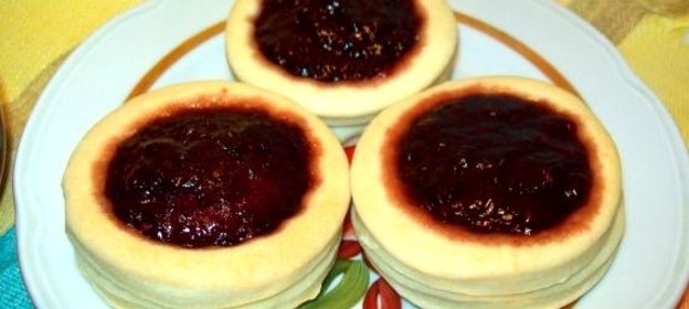 Печенье на маргарине с вареньем