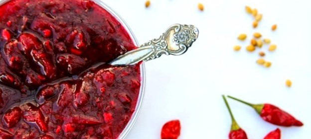 Соус ткемали из красной алычи