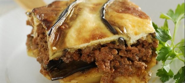 Мусака - запеканка из мяса и овощей