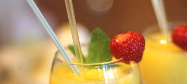 Мангово-ананасовый смузи