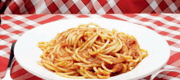 Спагетти с помидорами