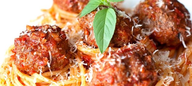 Спагетти с митболами