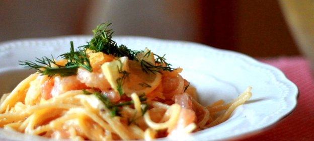 Паста с креветками в имбирно-сливочном соусе