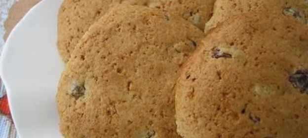 Овсяно-медовое печенье с изюмом