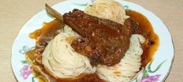 Бараньи ребрышки с черносливом