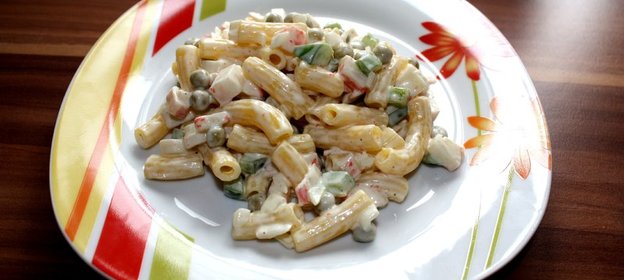 Салат куриный с черносливом