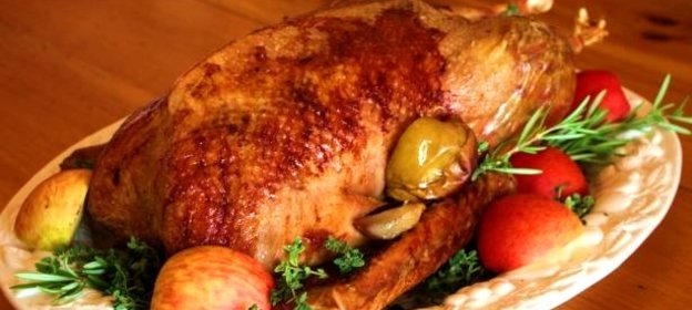 Новогодний гусь с яблоками и тмином