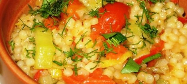 Камбала, тушенная со шпинатом