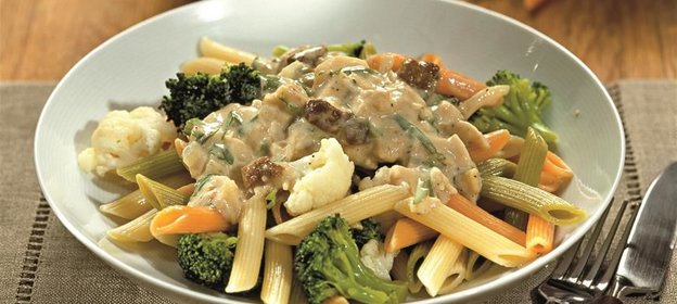 Паста с цветной капустой, брокколи и грибным соусом