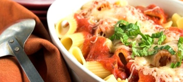 Паста со свининой и моцареллой