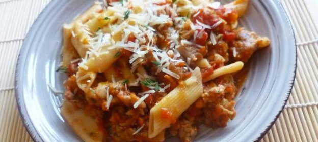 Паста с колбасками для жарки