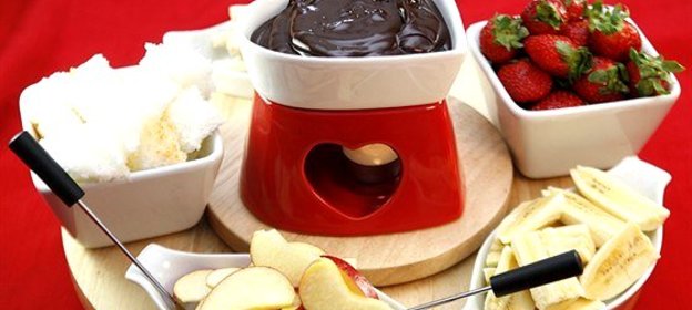 Шоколадное фондю с кокосовыми сливками