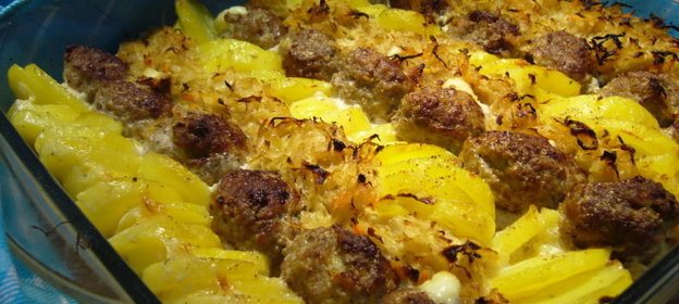 Зимняя запеканка 3 в 1 (Картофельно-капустная запеканка с котлетами)