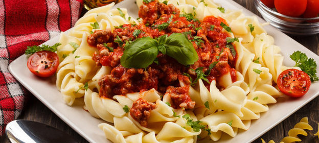 Паста с томатами и базиликом