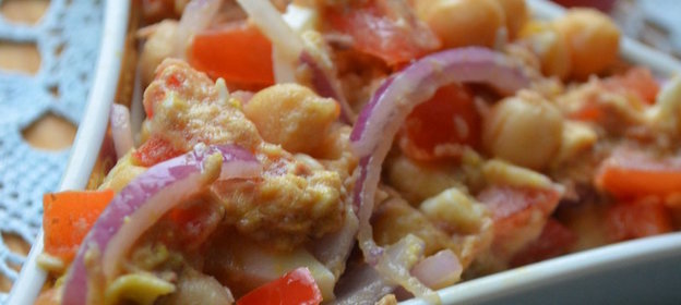 Салат с нутом