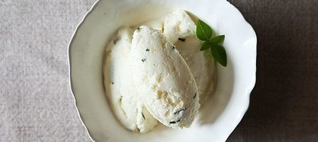 Сливочный щербет с базиликом