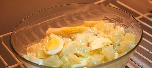 Cалат картофельный с яйцом