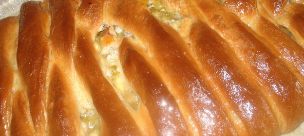 Пирог заплетённый ВЕСЕННЕЕ НАСТРОЕНИЕ с ревенем и шоколадом