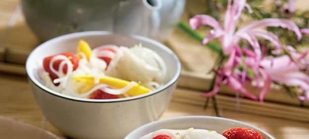 Рисовая лапша с фруктами