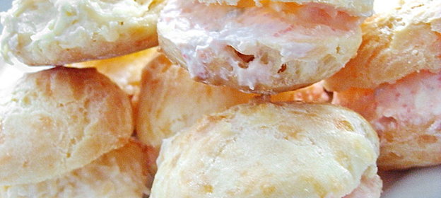 Гужеры - французские заварные сырные булочки