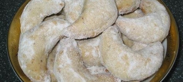 печенье полумесяцы с грецкими орехами