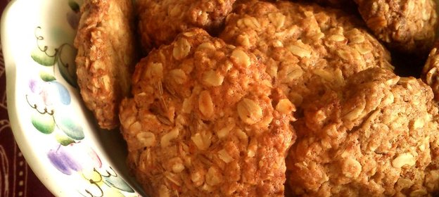 Мягкое овсяное печенье с изюмом (Chewy oatmeal raisin cookies)