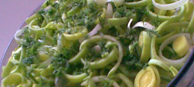 Салат с печенью трески