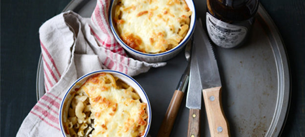 Макаронная запеканка с темным пивом